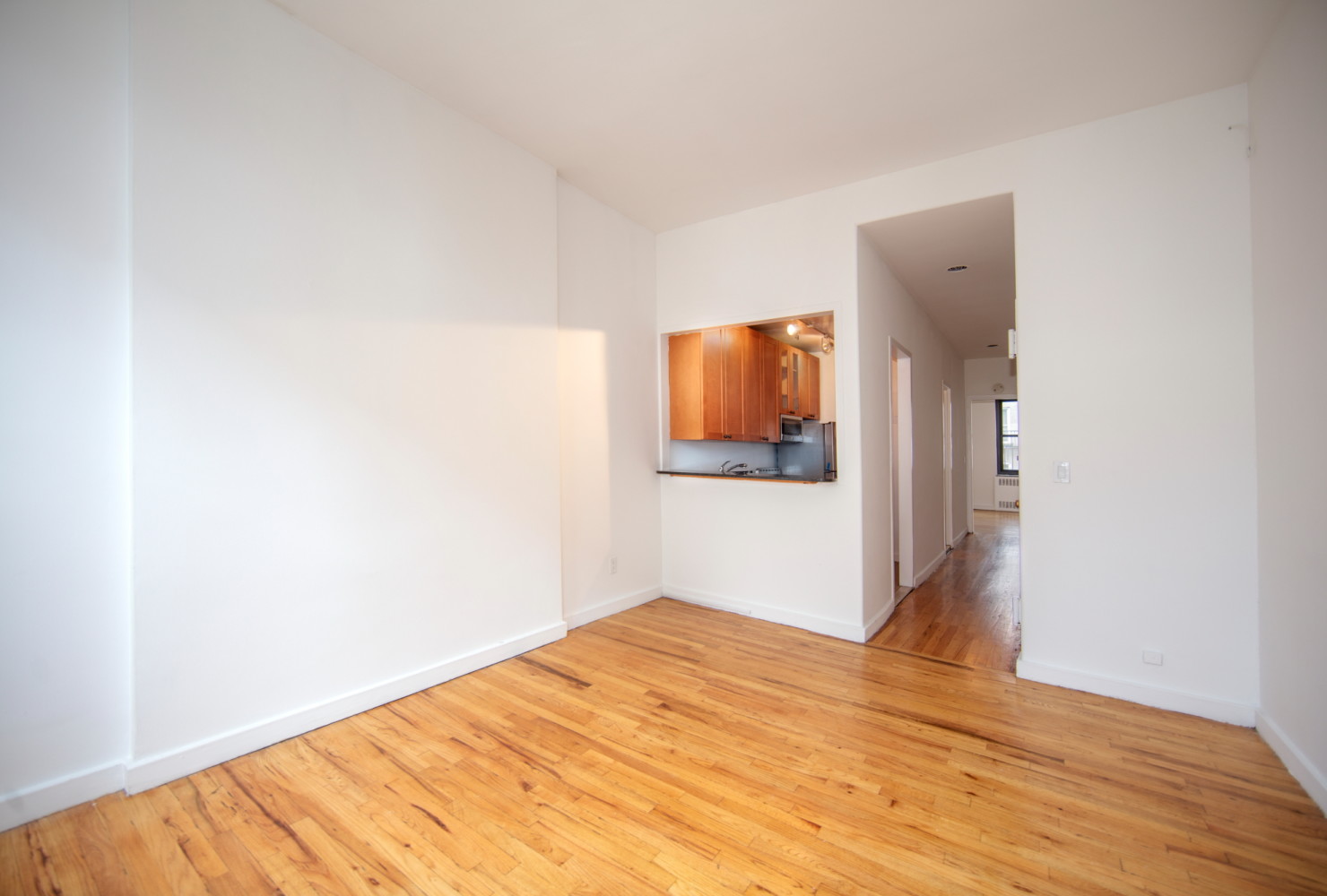 Sullivan Mews SoHo No Fee Apts Manhattan Skyline