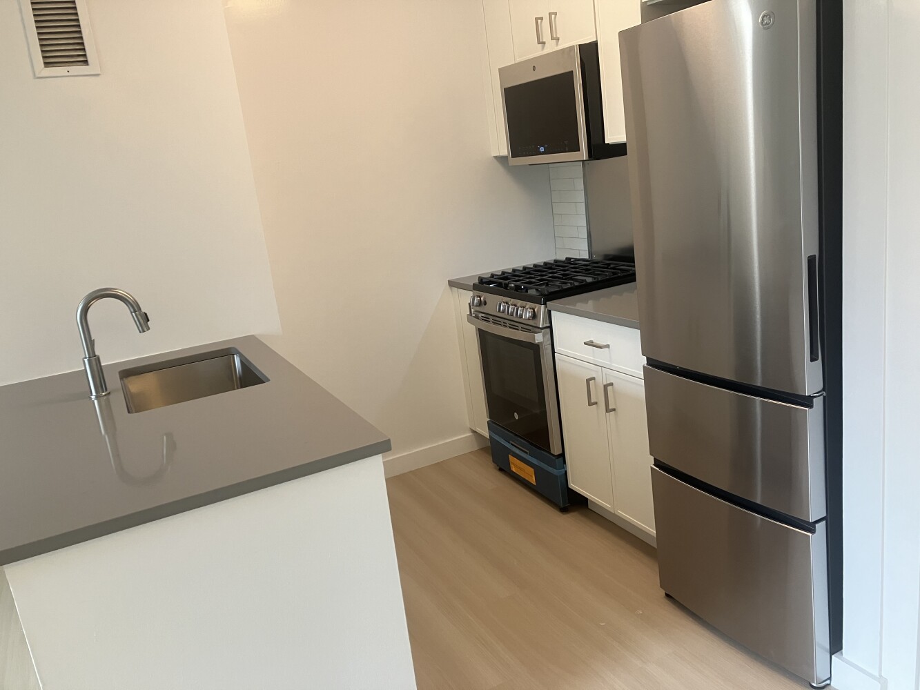 Chelsea Place H Line Kitchen - 7H