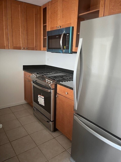 Chelsea Place Kitchen G Line - 9G