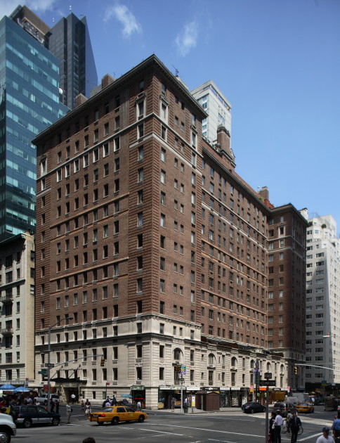 Claridge's | Midtown West Luxury Rentals | Manhattan Skyline